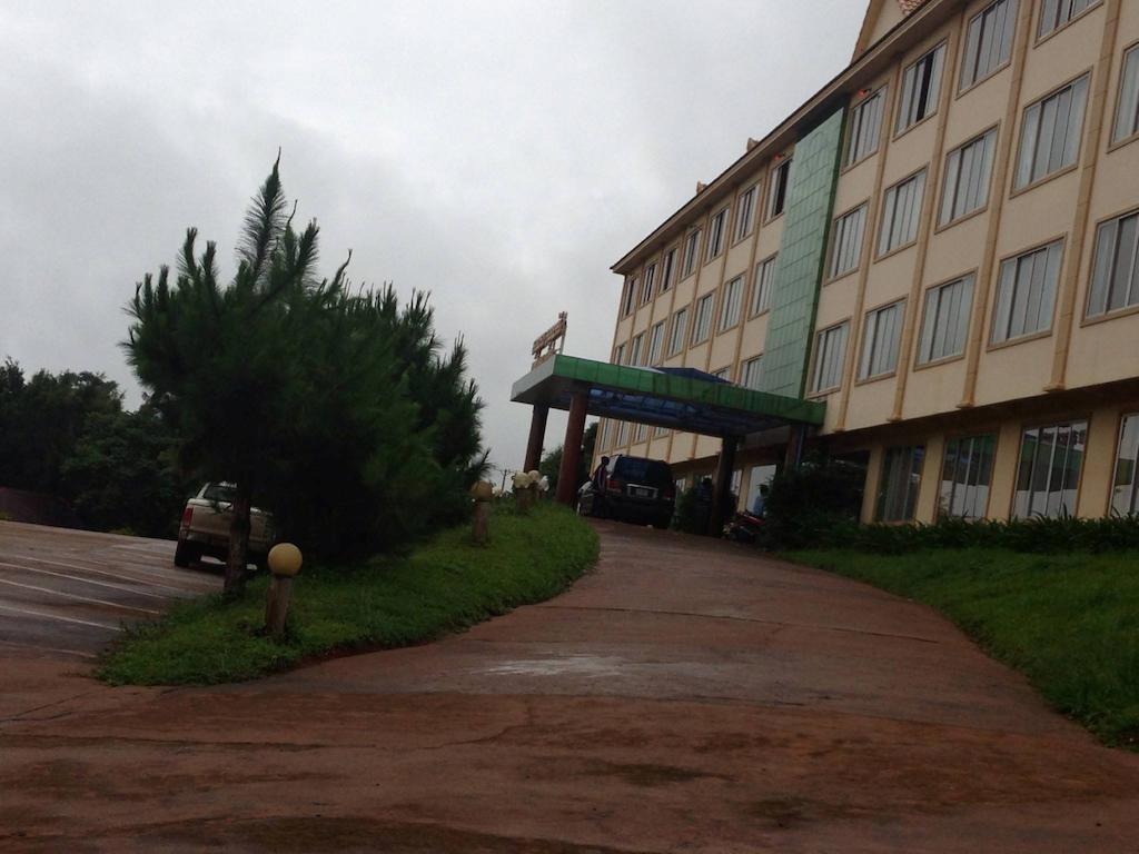 Mondulkiri Hotel Сенмонором Екстер'єр фото