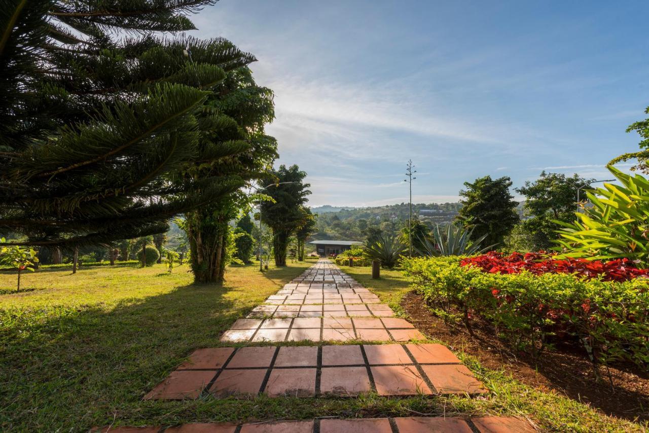 Mondulkiri Hotel Сенмонором Екстер'єр фото